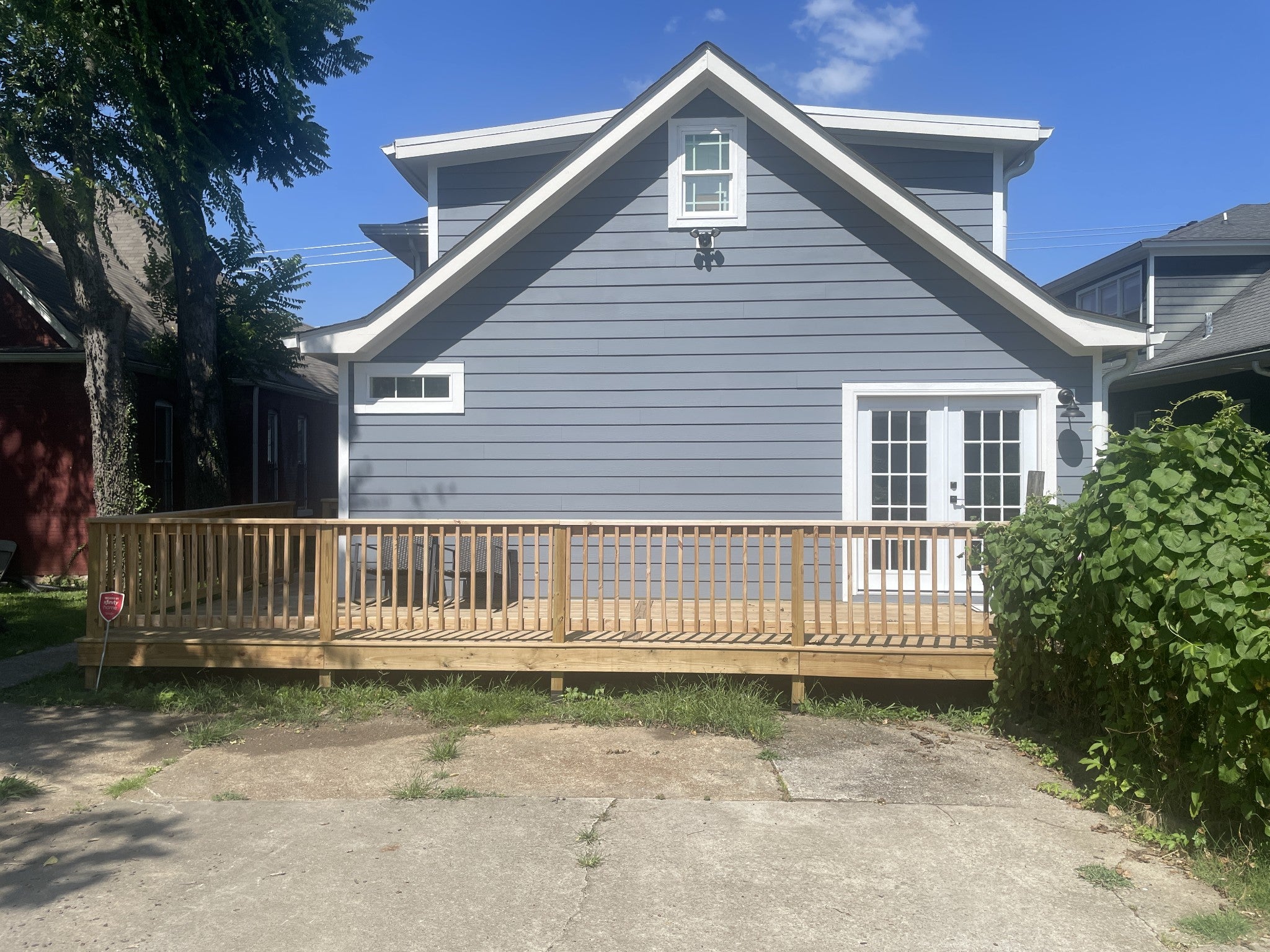 1026 Villa Pl