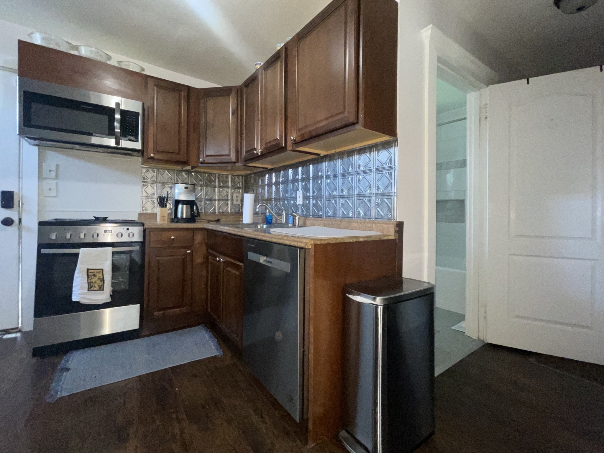 1026 Villa Pl