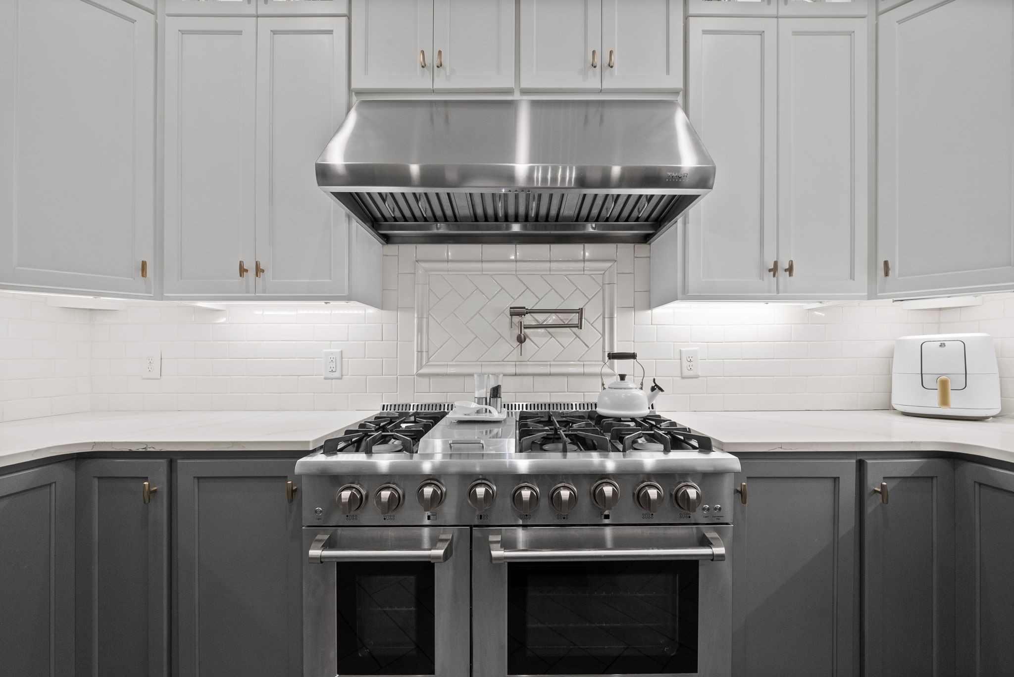 Adams, Tennessee 37010, United States, 4 Bedrooms Bedrooms, ,3 BathroomsBathrooms,Residential,Active,184405