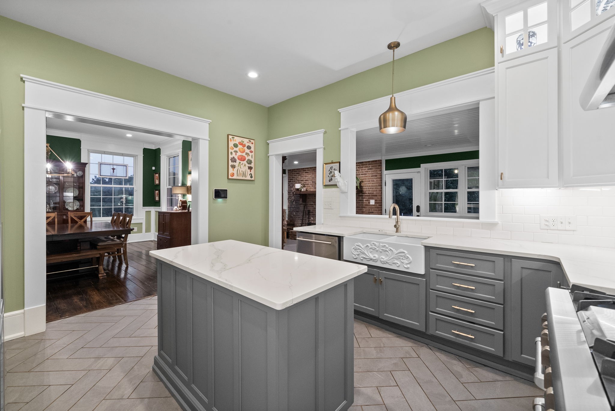 Adams, Tennessee 37010, United States, 4 Bedrooms Bedrooms, ,3 BathroomsBathrooms,Residential,Active,184405