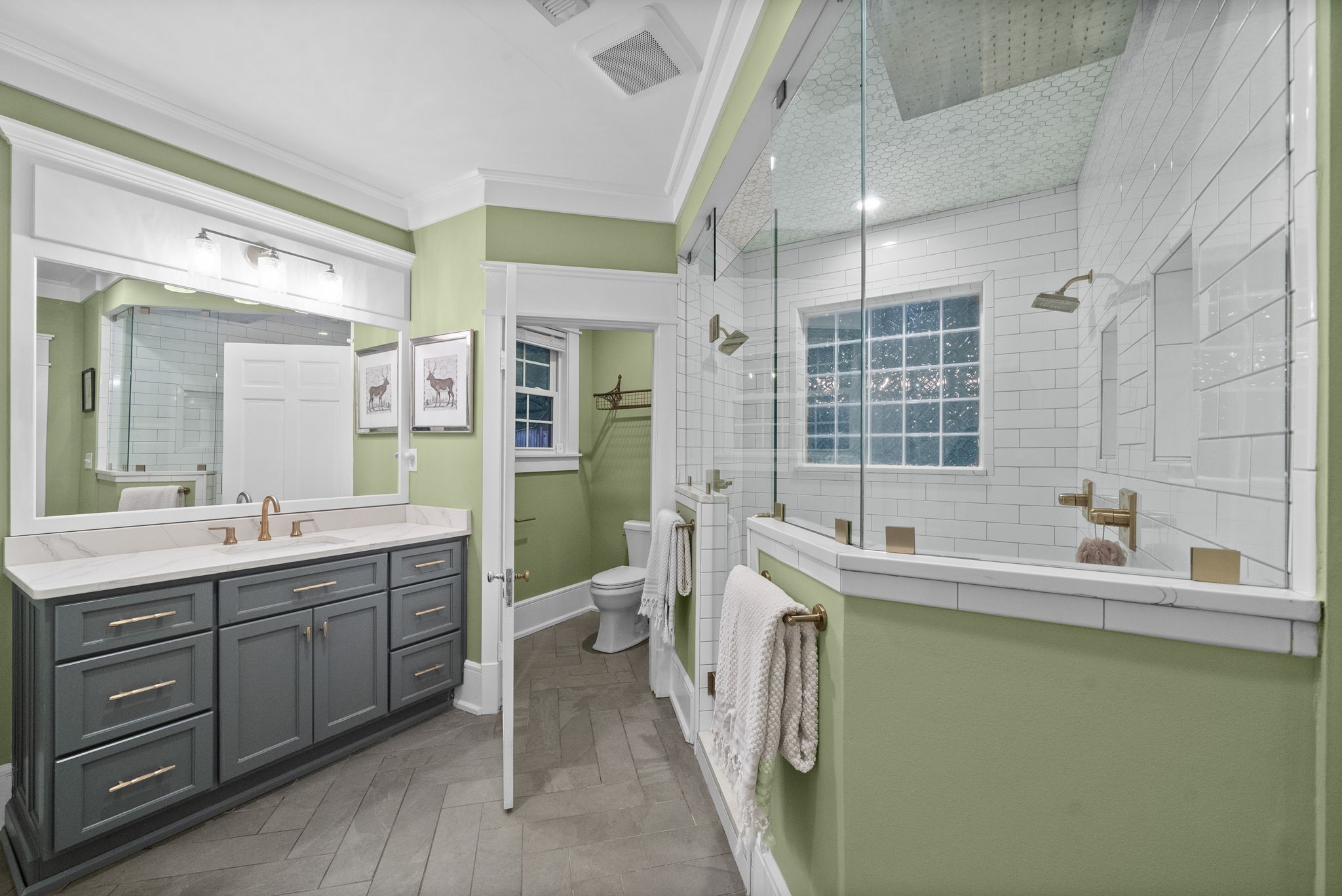 Adams, Tennessee 37010, United States, 4 Bedrooms Bedrooms, ,3 BathroomsBathrooms,Residential,Active,184405