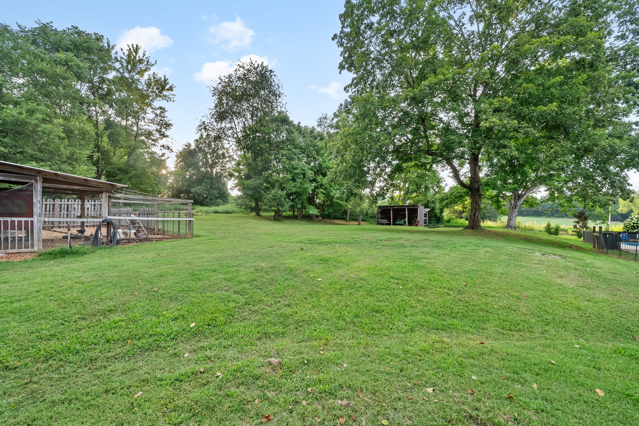 Adams, Tennessee 37010, United States, 4 Bedrooms Bedrooms, ,3 BathroomsBathrooms,Residential,Active,184405