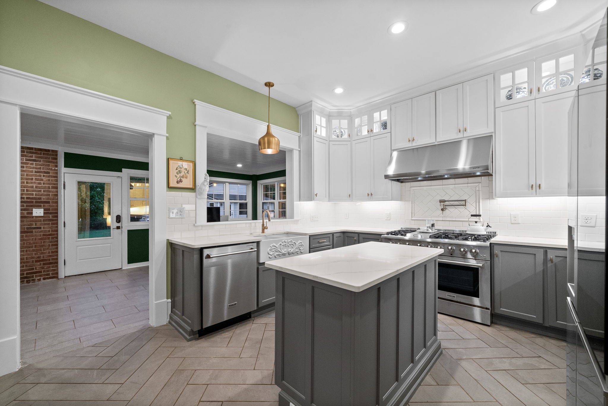 Adams, Tennessee 37010, United States, 4 Bedrooms Bedrooms, ,3 BathroomsBathrooms,Residential,Active,184405