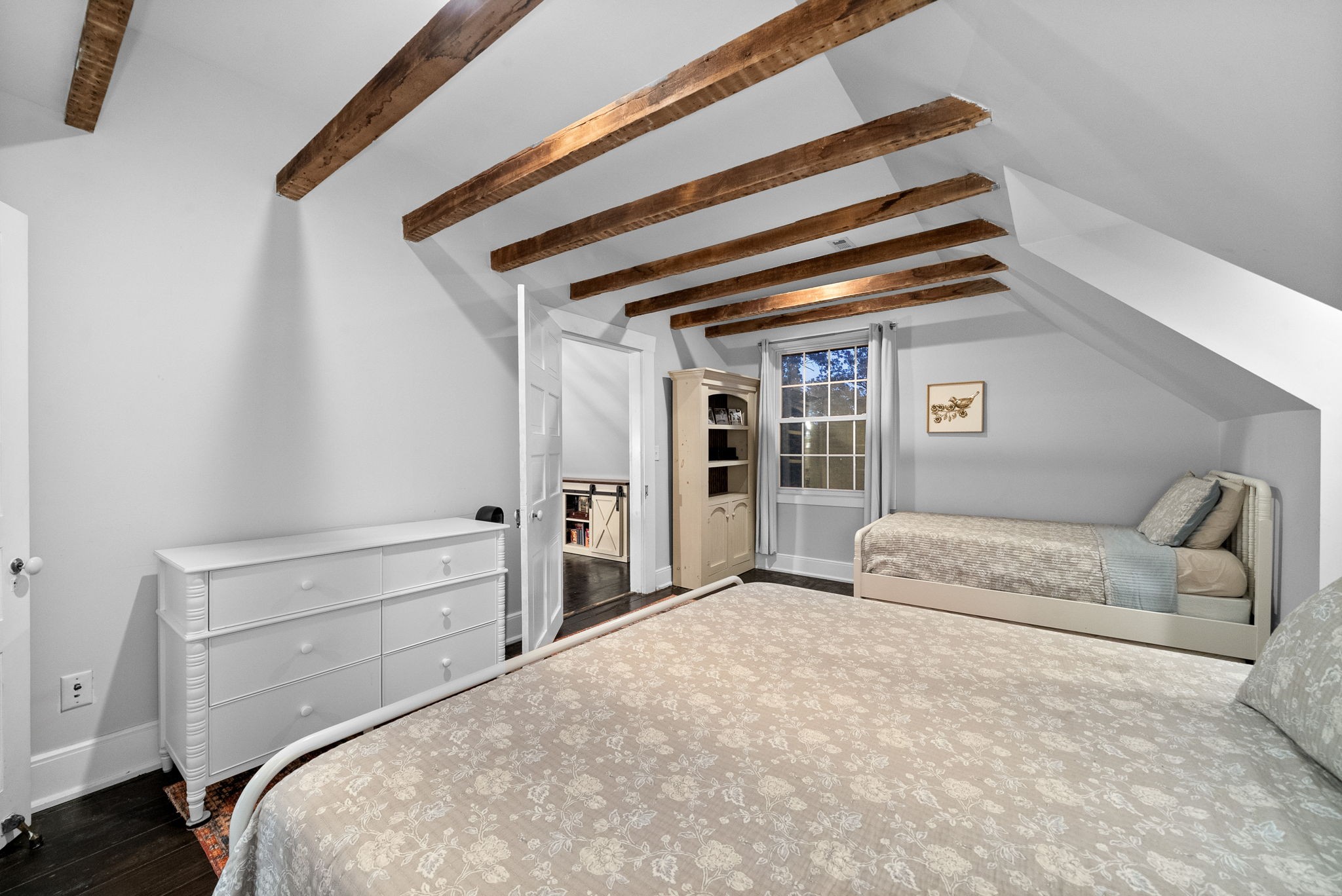 Adams, Tennessee 37010, United States, 4 Bedrooms Bedrooms, ,3 BathroomsBathrooms,Residential,Active,184405