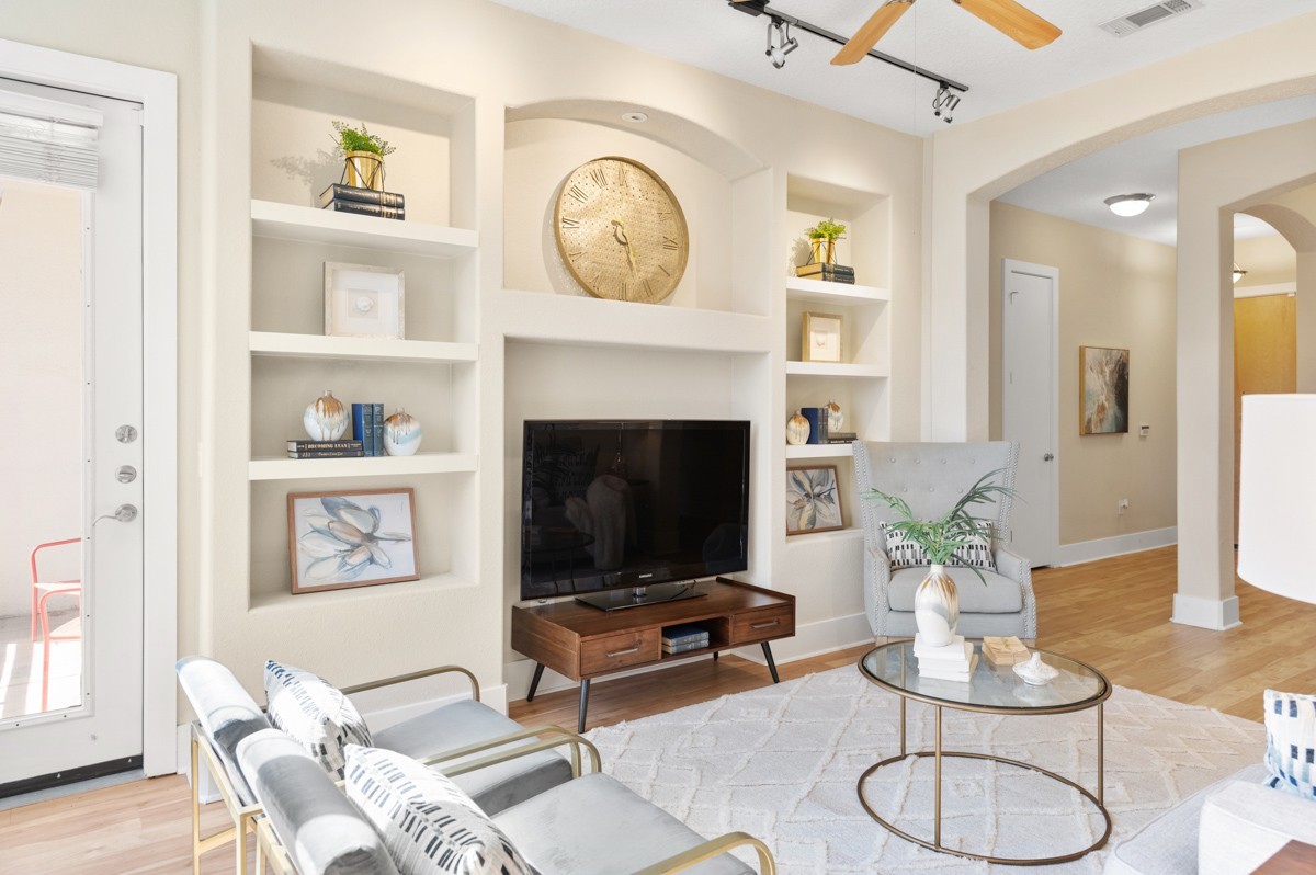2600 Hillsboro Pike 204