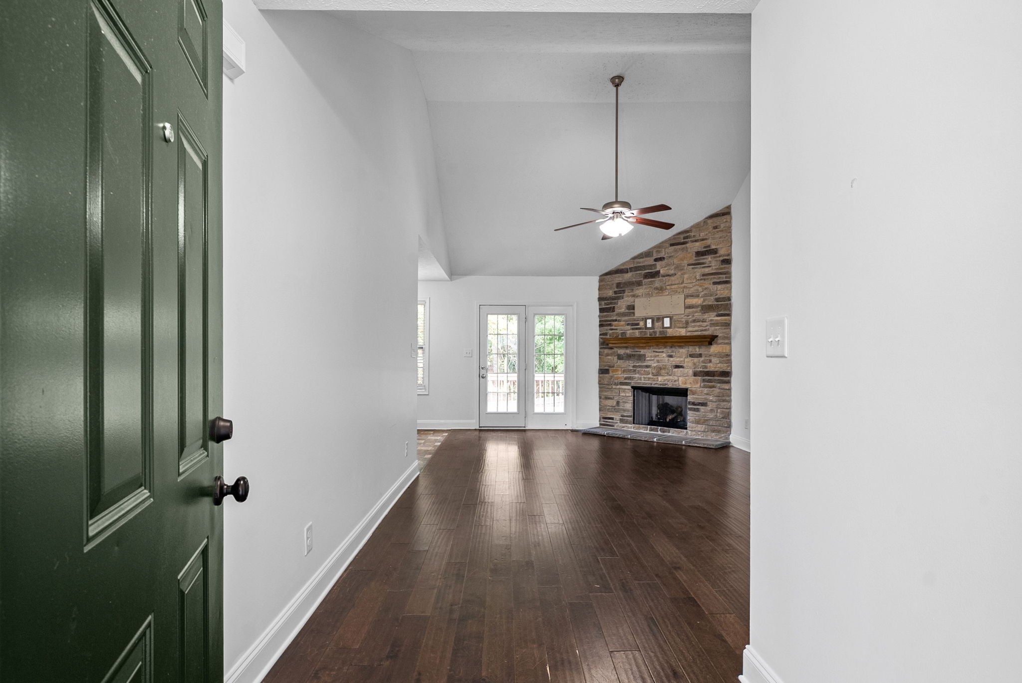 544 Magnolia Dr
