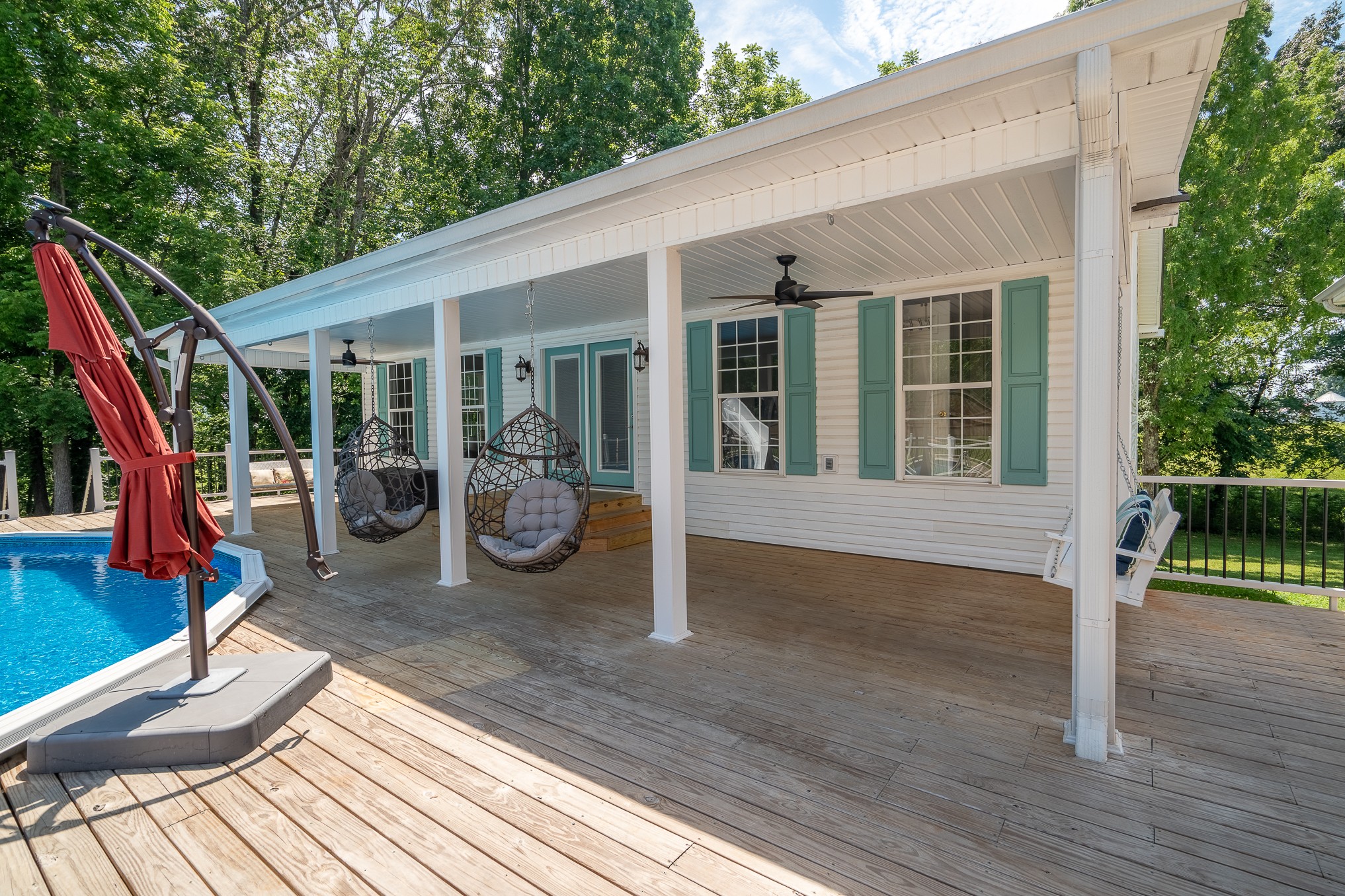 586 Highway 64 W