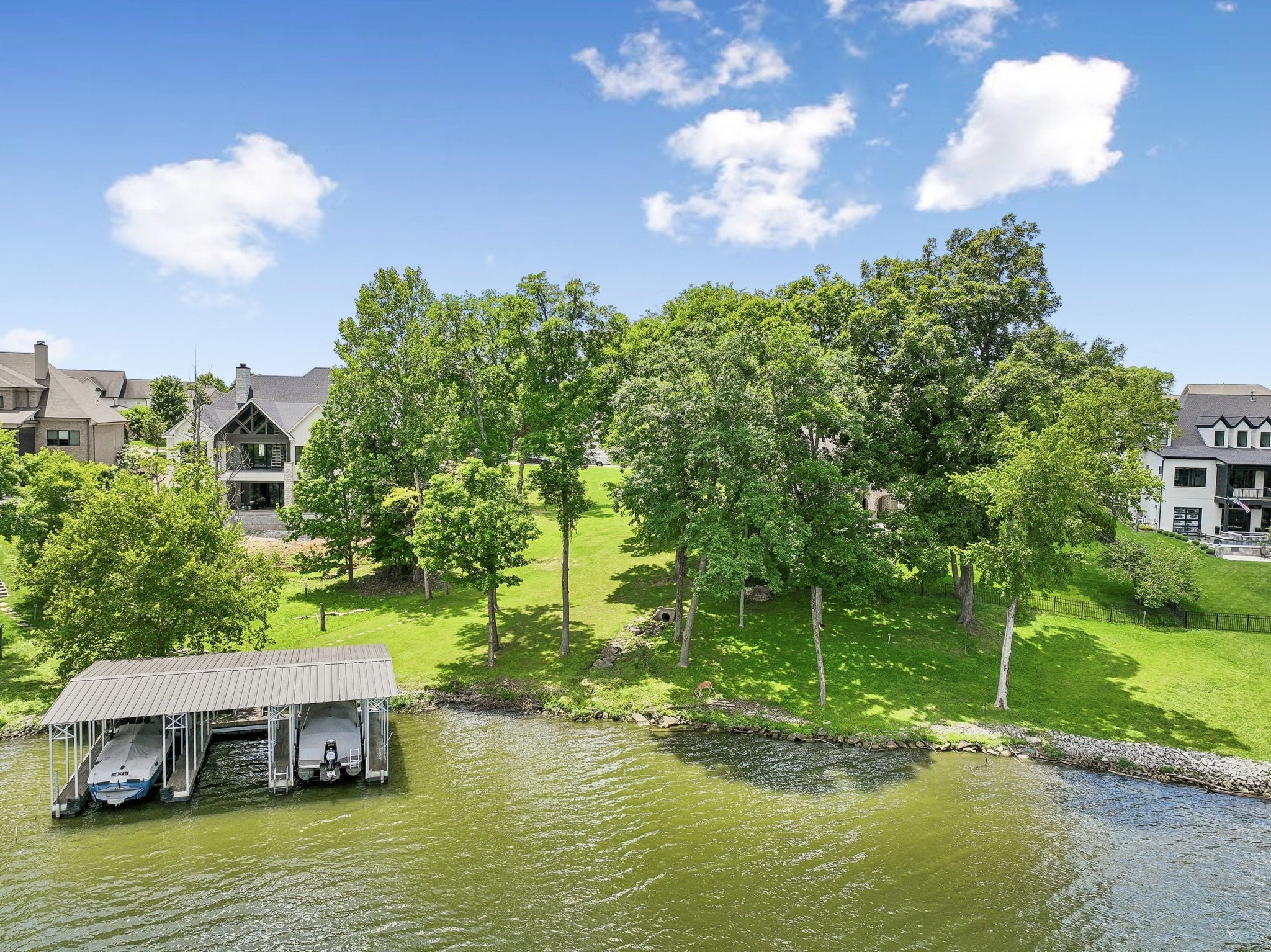 822 Plantation Way
