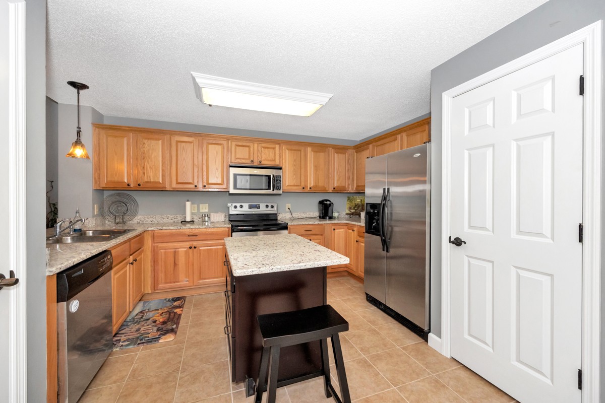 12100 Two Rivers Dr F-4