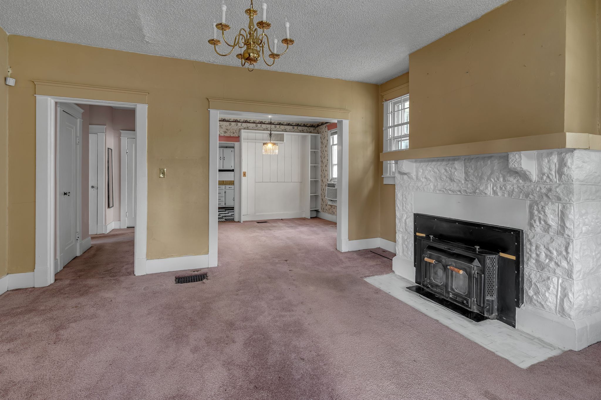 945 Seymour Ave