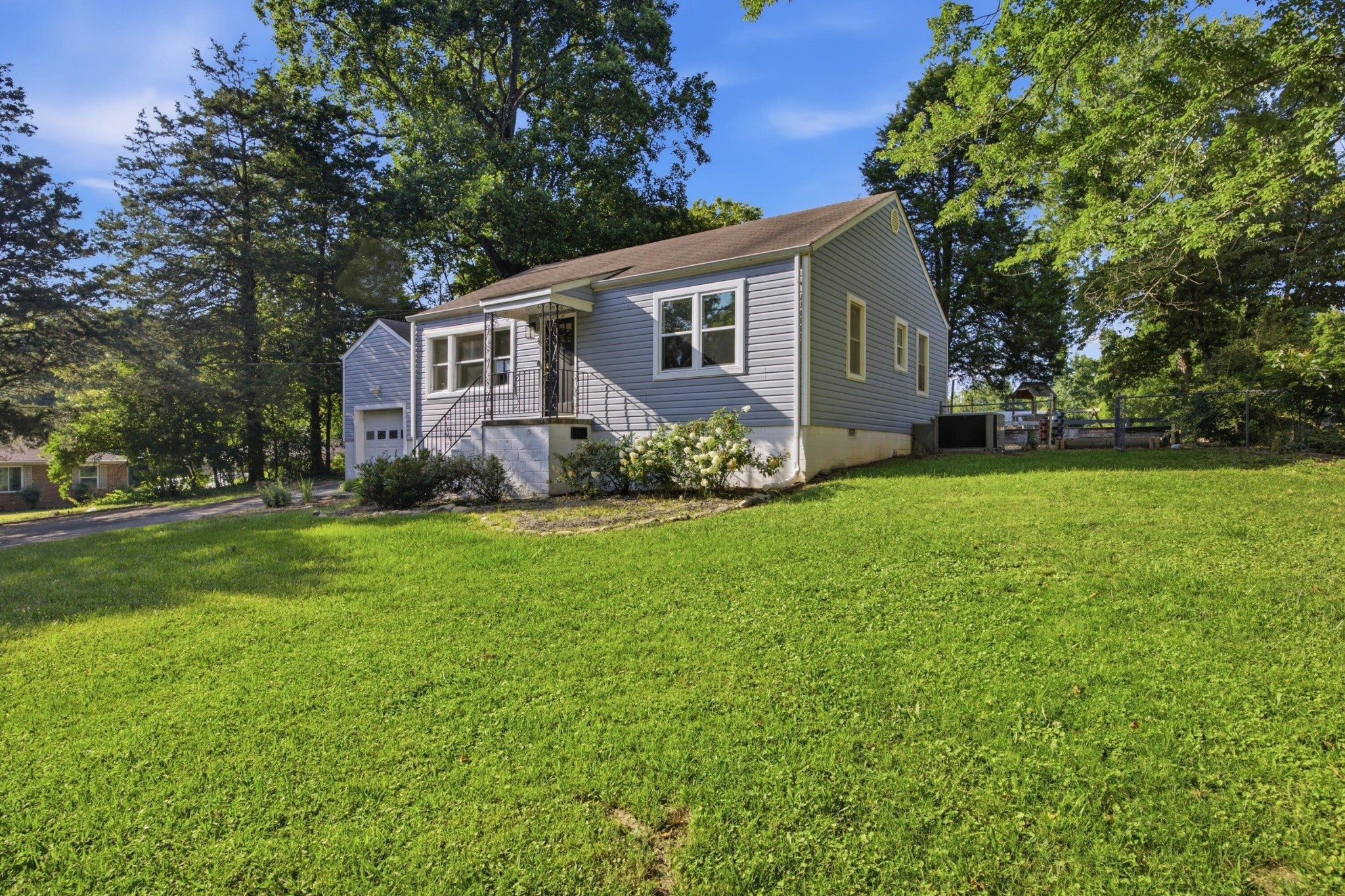 113 Hill Road