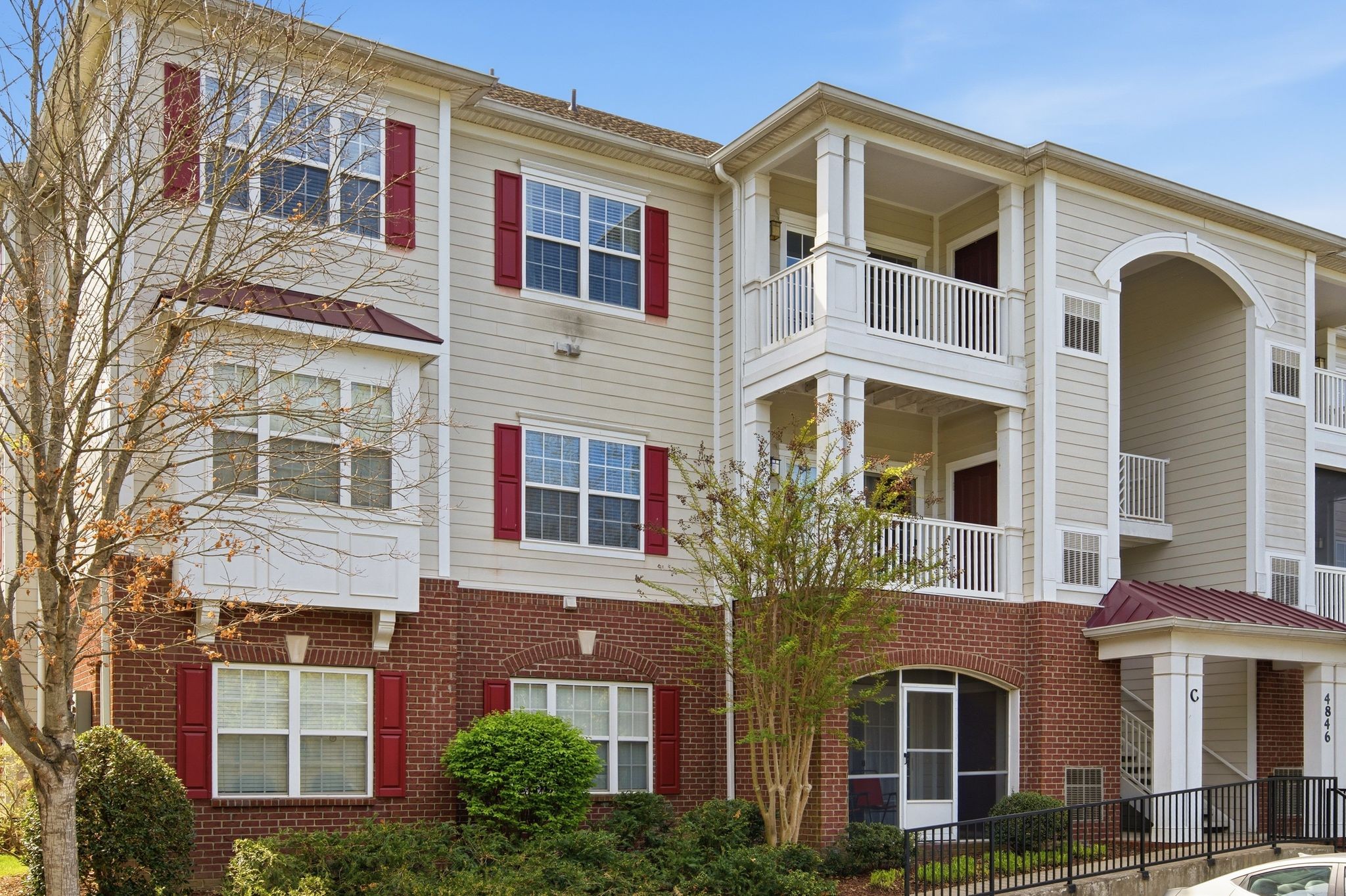 4846 Bevendean Dr 14