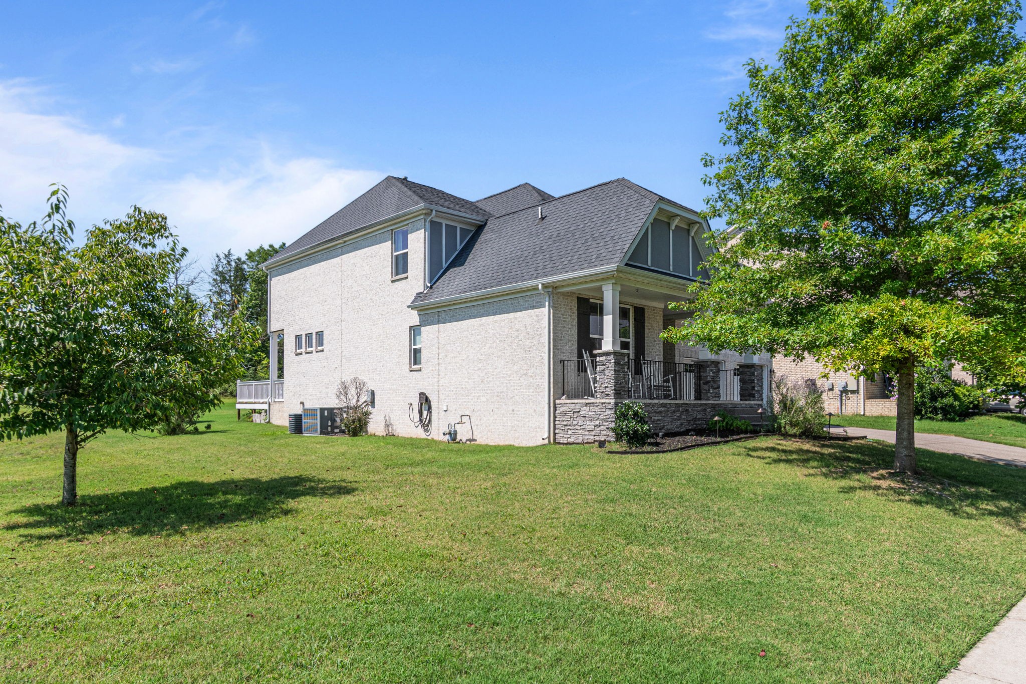1525 Halsey Dr
