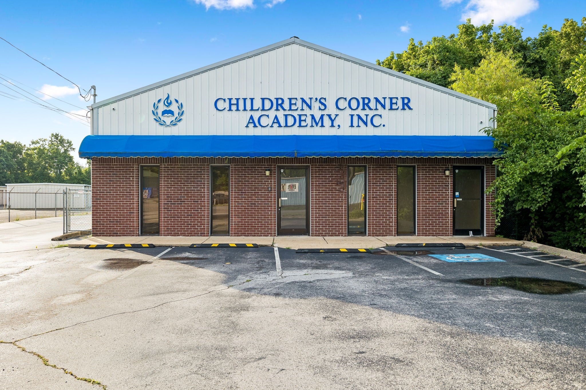 2400 Highland Ave