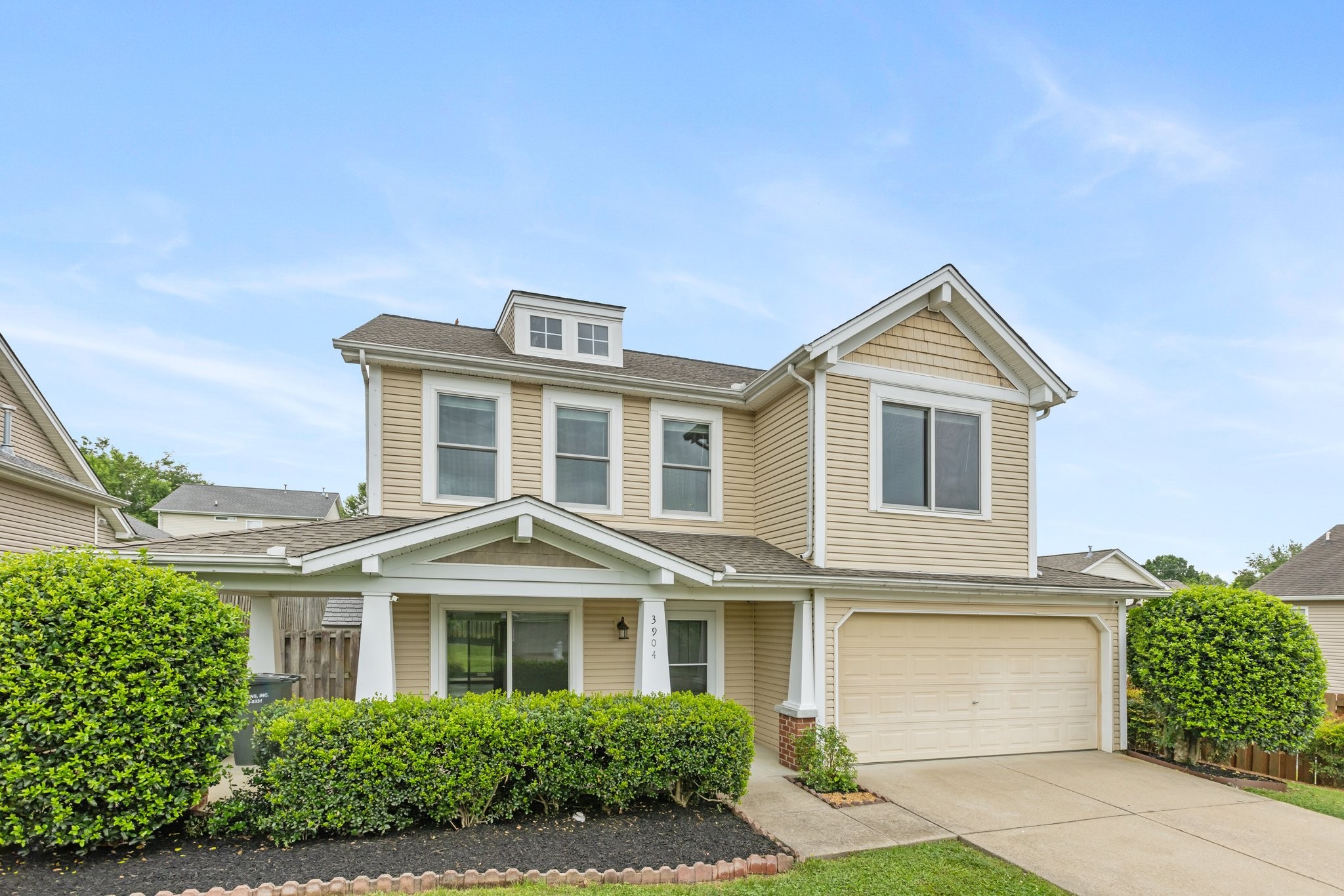 3904 Bridgeview Ln