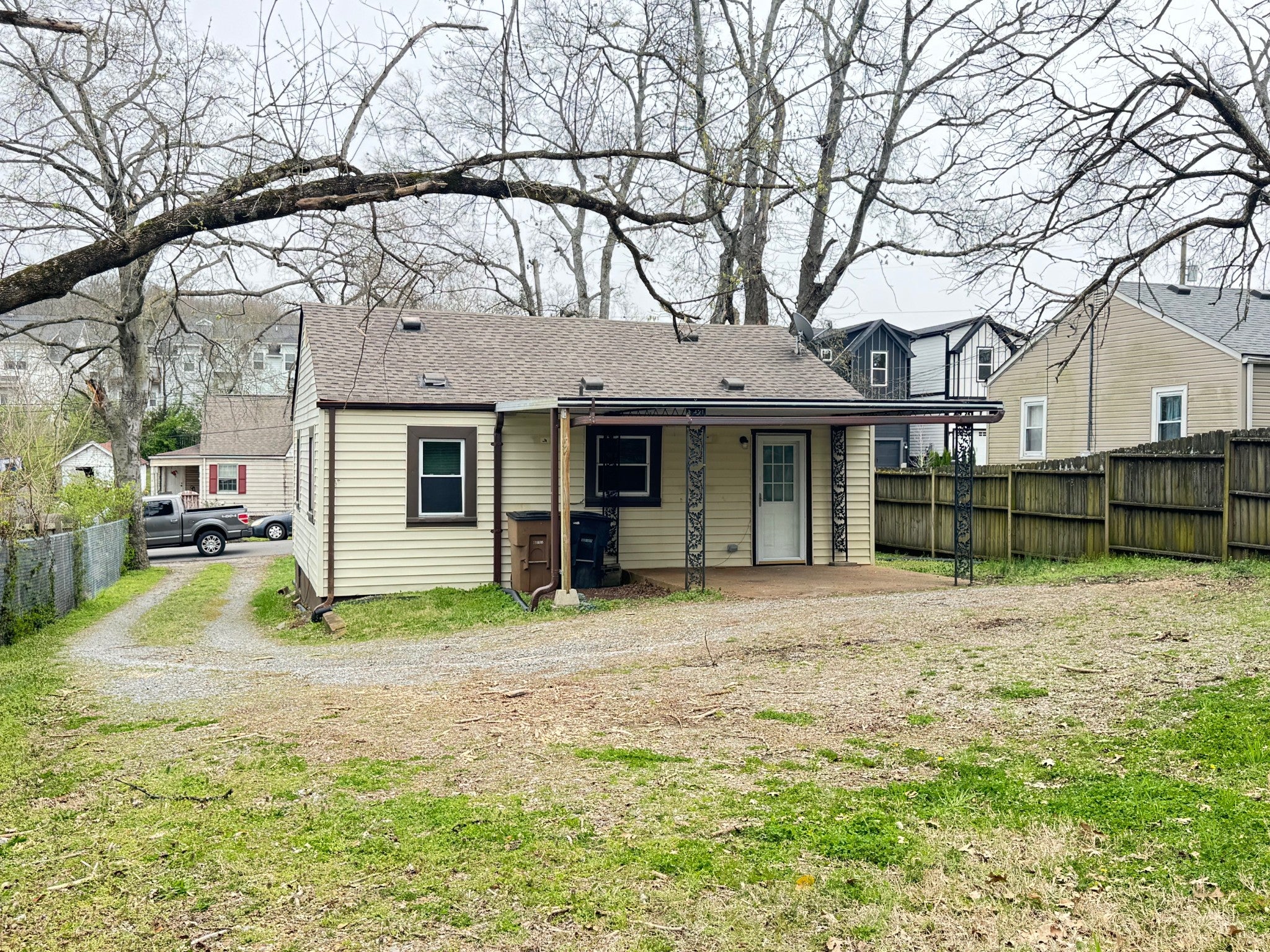 2-bed home for sale in Nashville, TN 37207, 2910 Morningside Dr 2910 Morningside Dr, Nashville TN 37207 2-bed home, photo 3 of 20