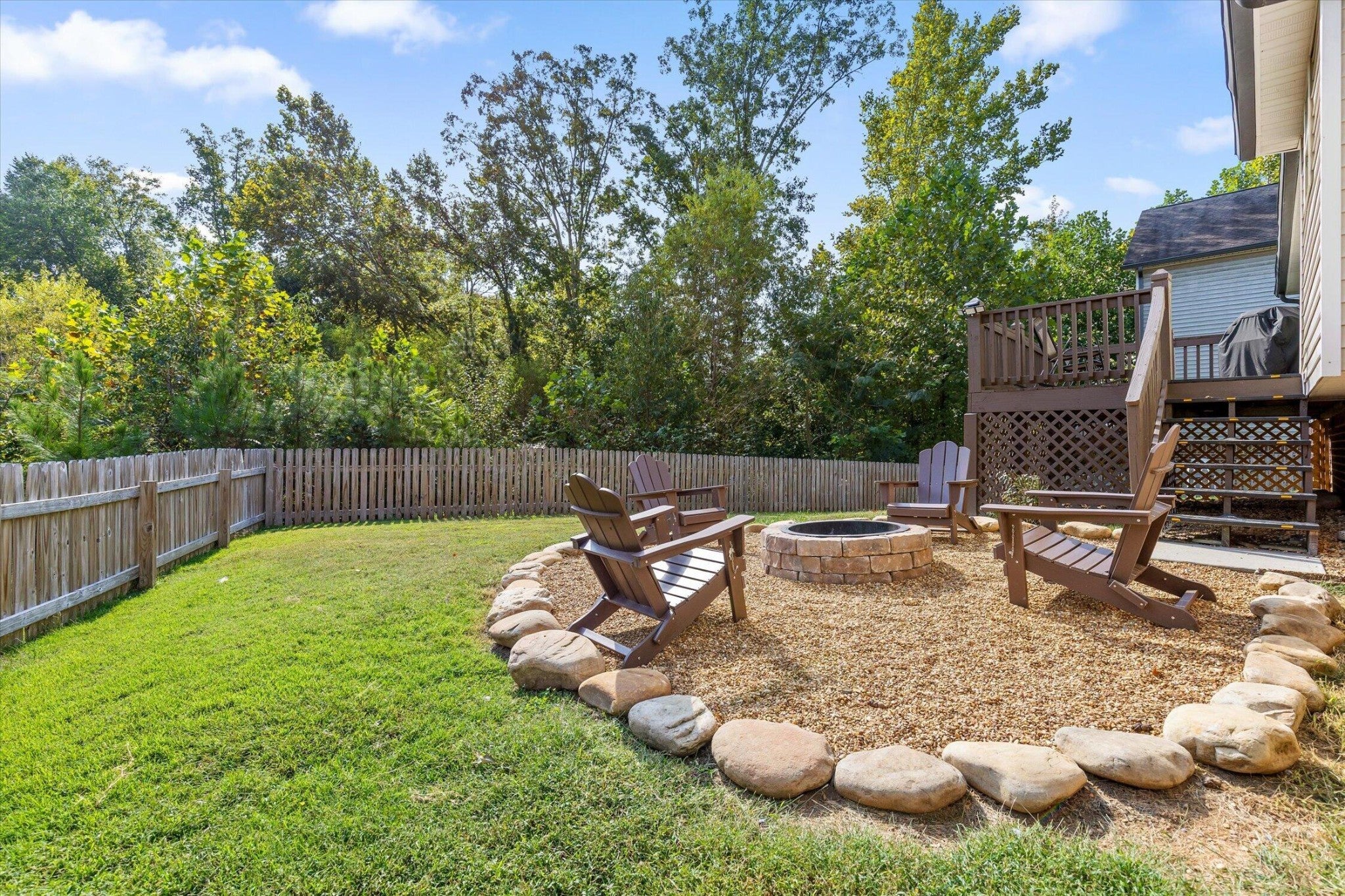 516 Clintons Pass NW