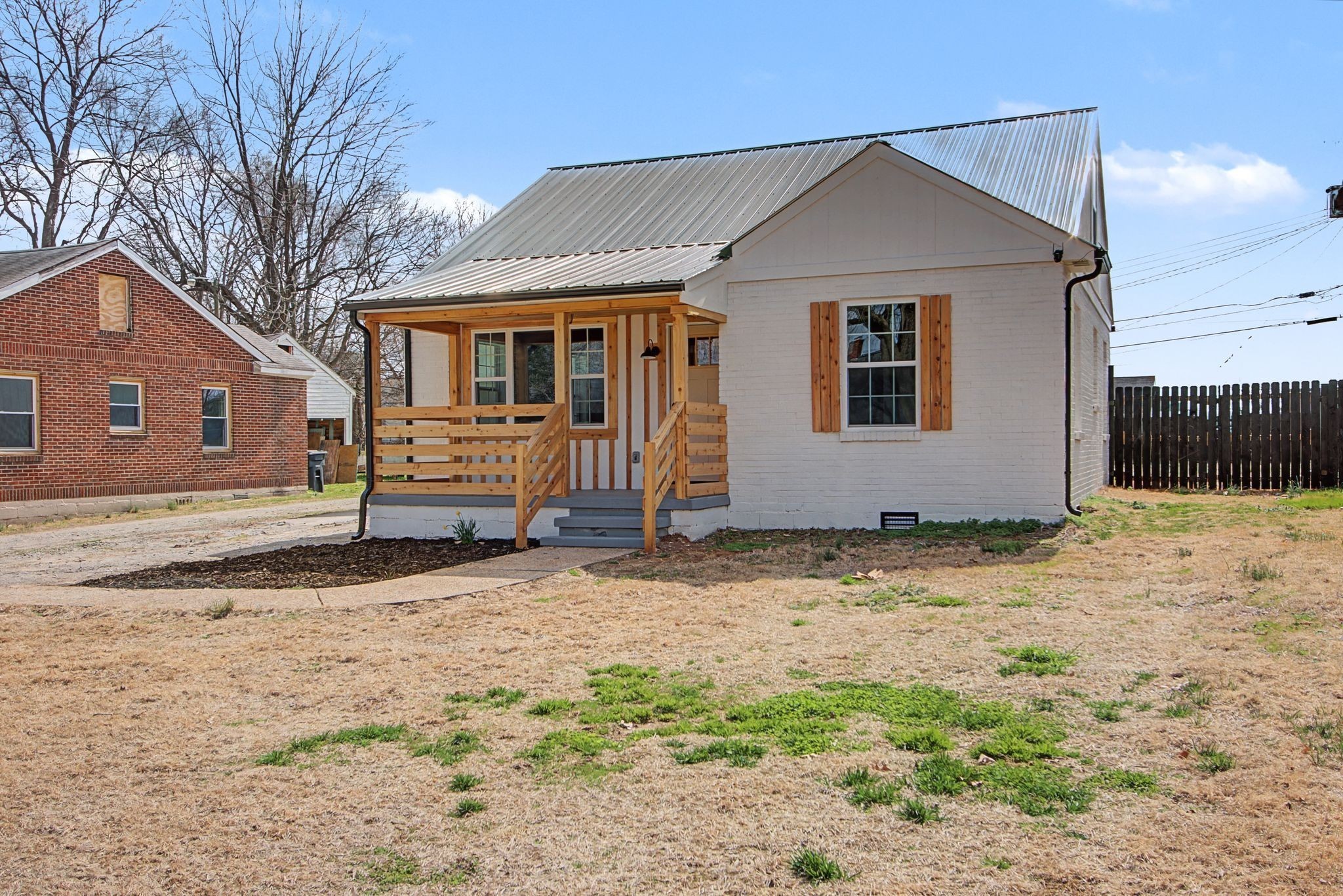 213 Mockingbird Dr