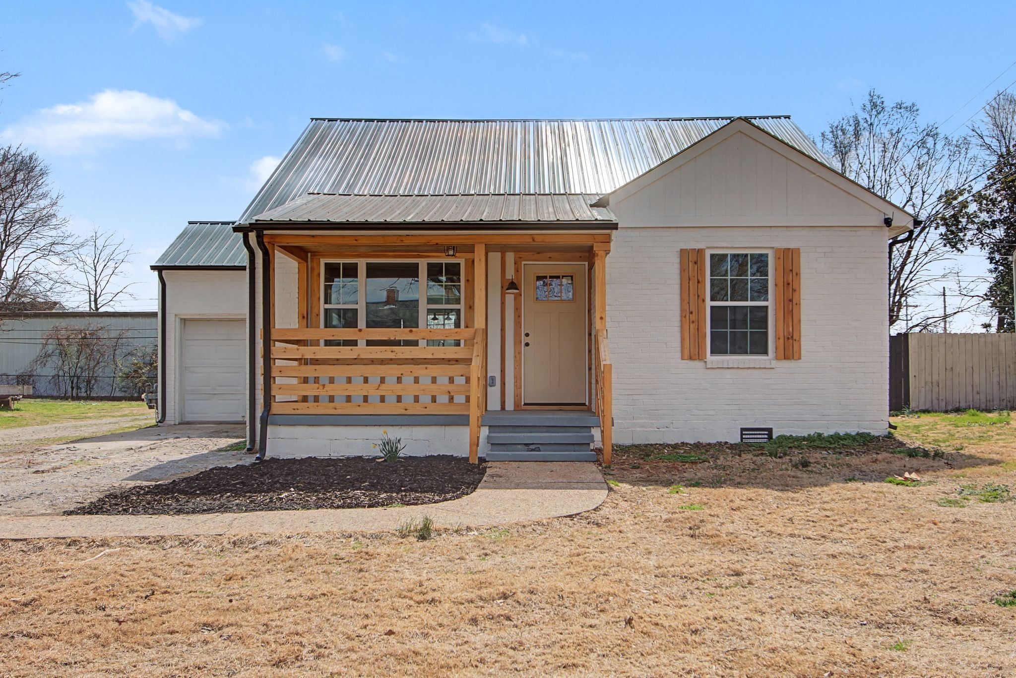 213 Mockingbird Dr
