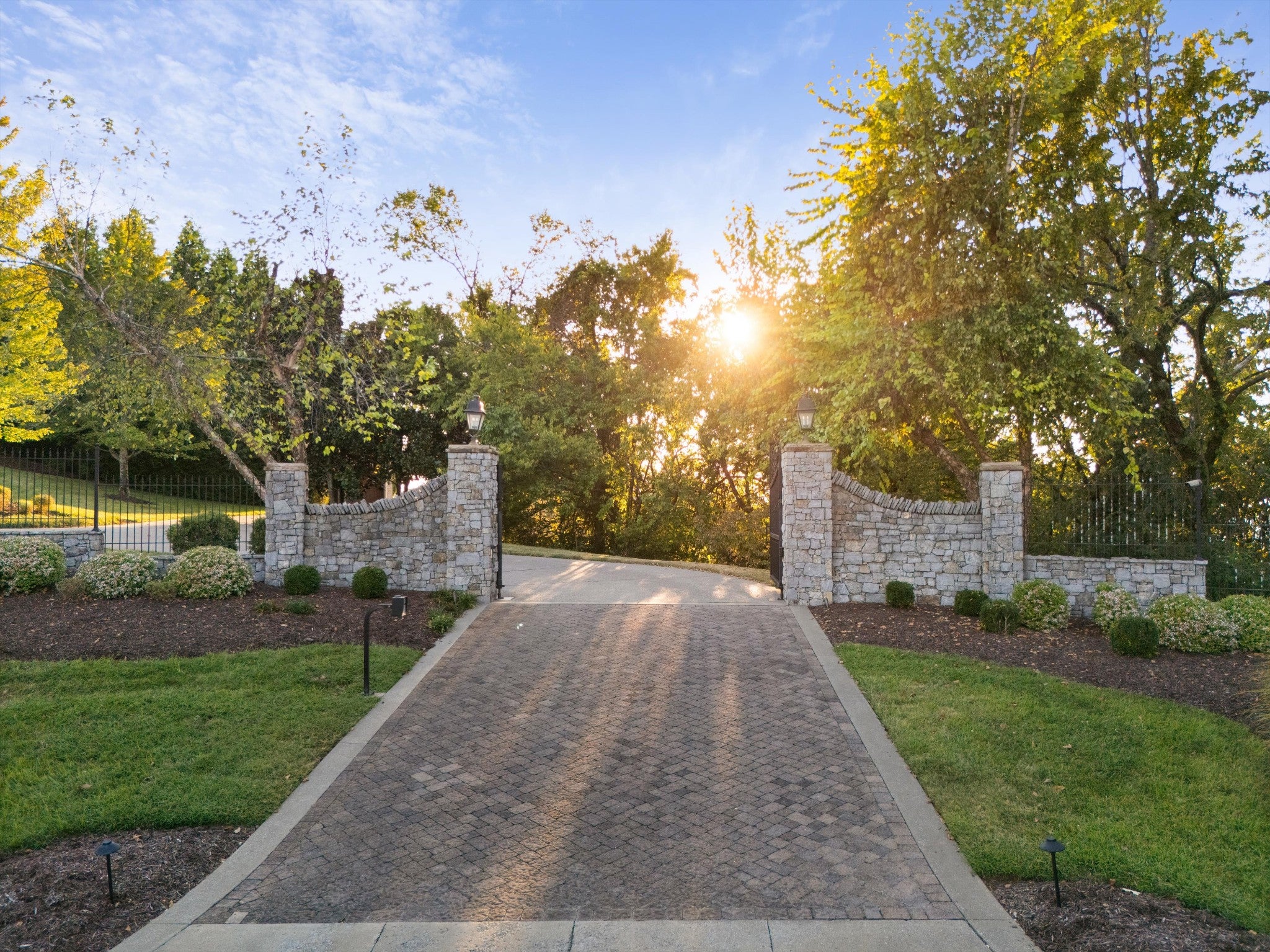 513 King Richards Ct