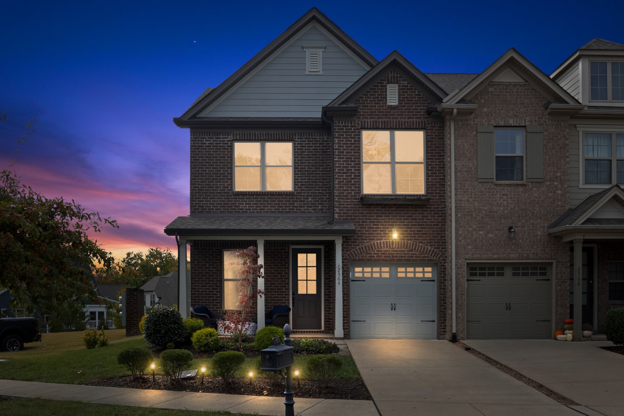 2564 Wellesley Square Dr