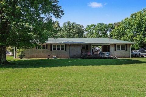 190 W Lynn Dr Manchester TN 37355