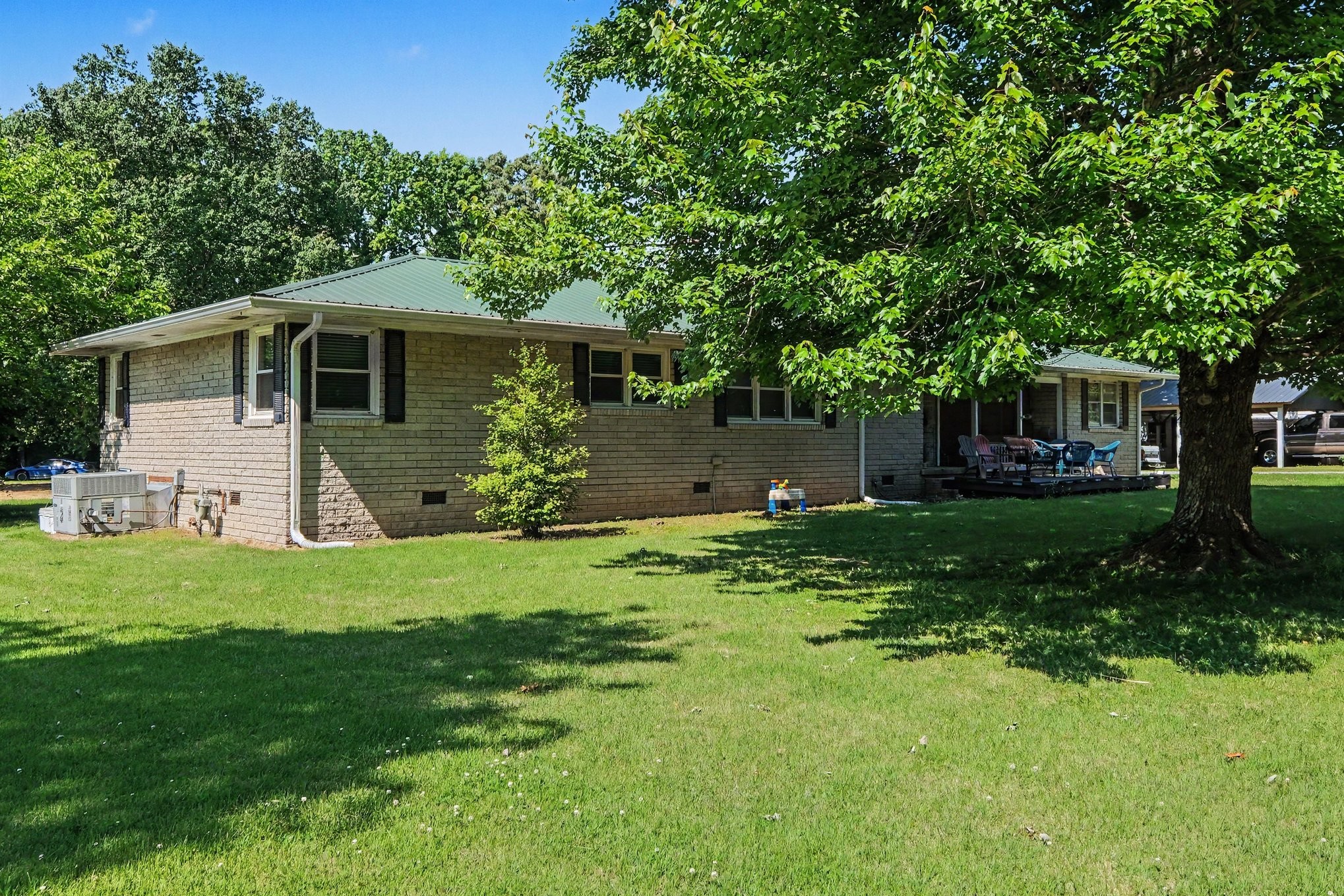 190 W Lynn Dr