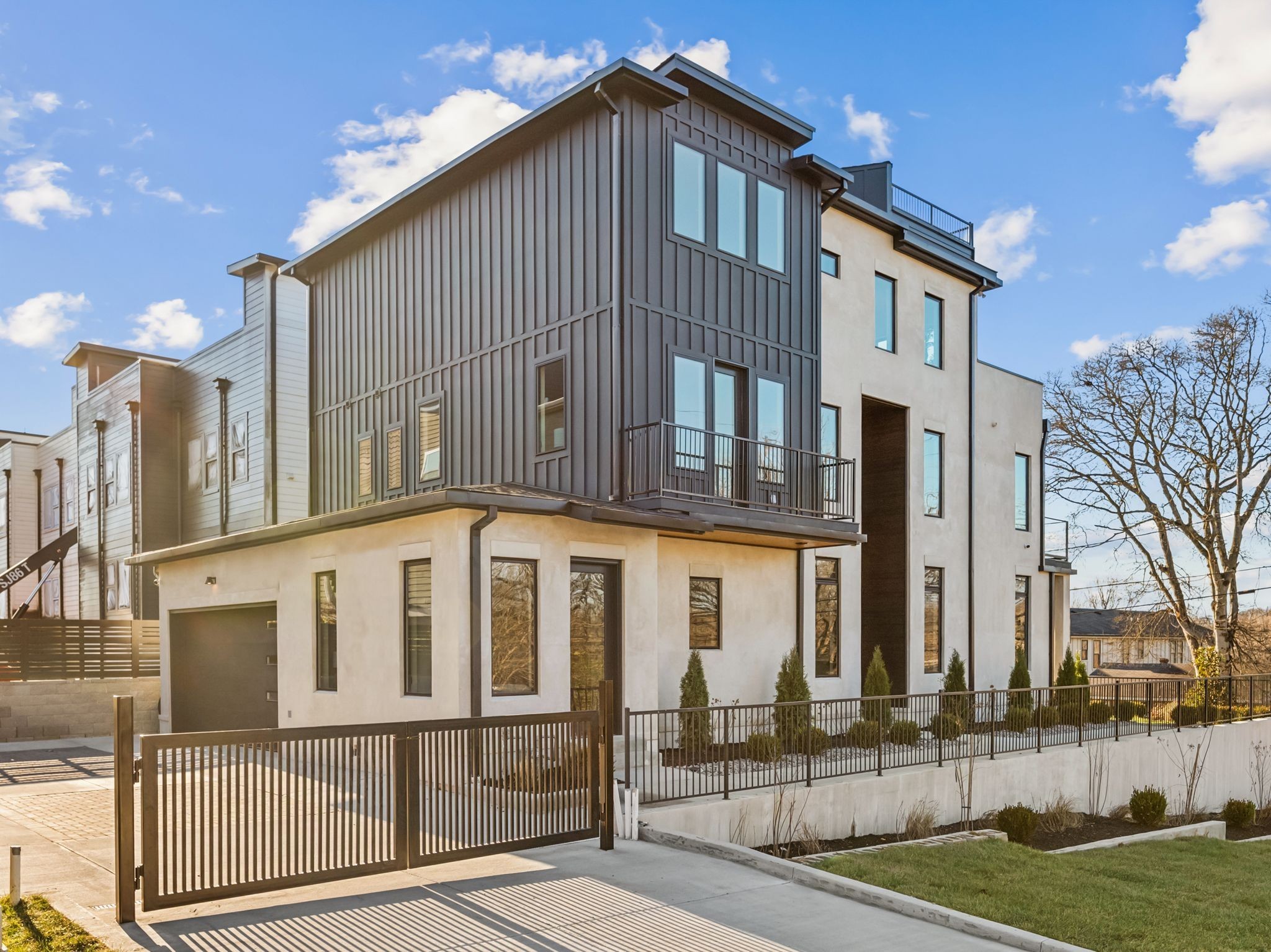 512 Weakley Ave