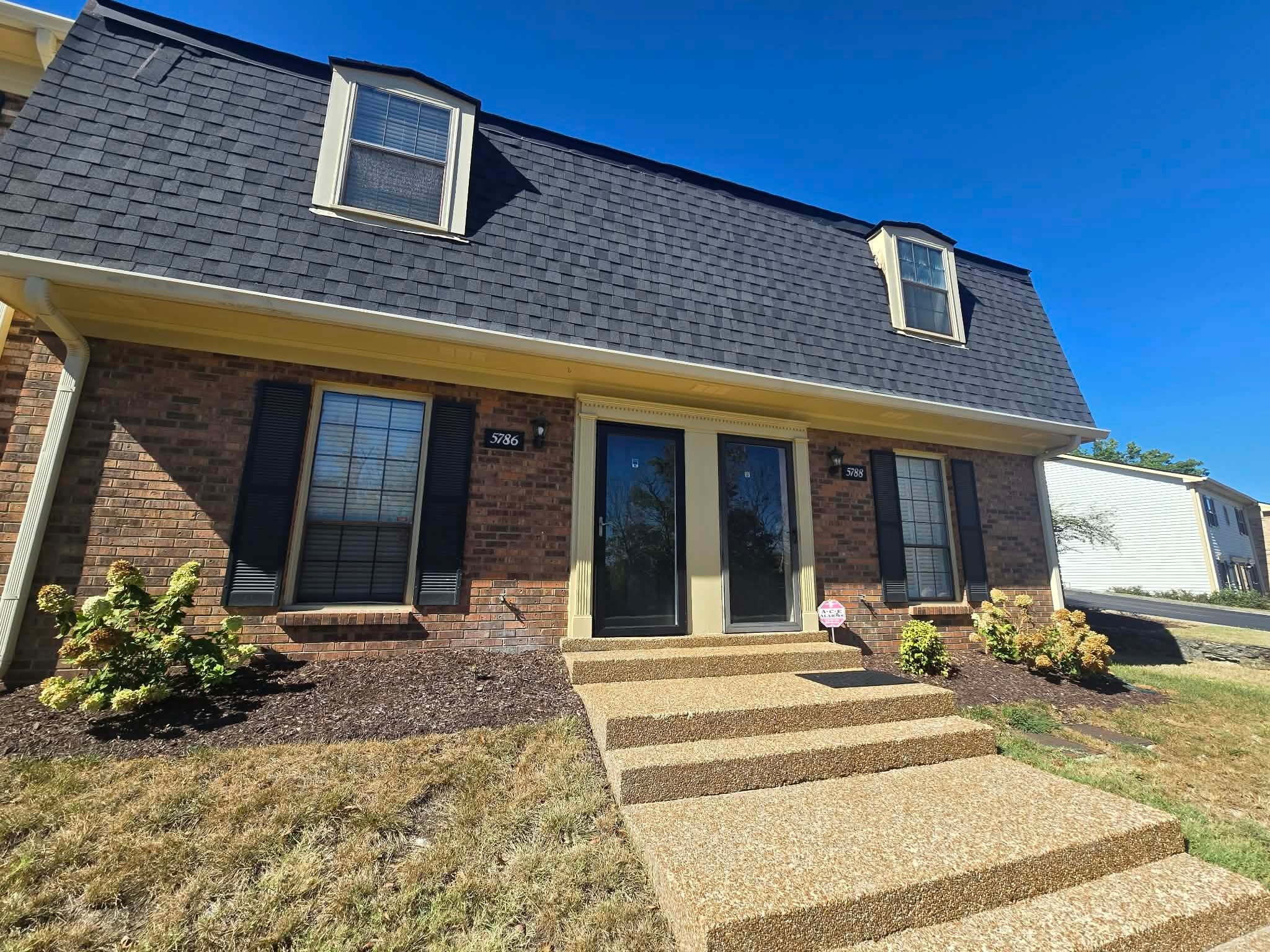 2.0-bed rental at 5786 Stone Brook Dr