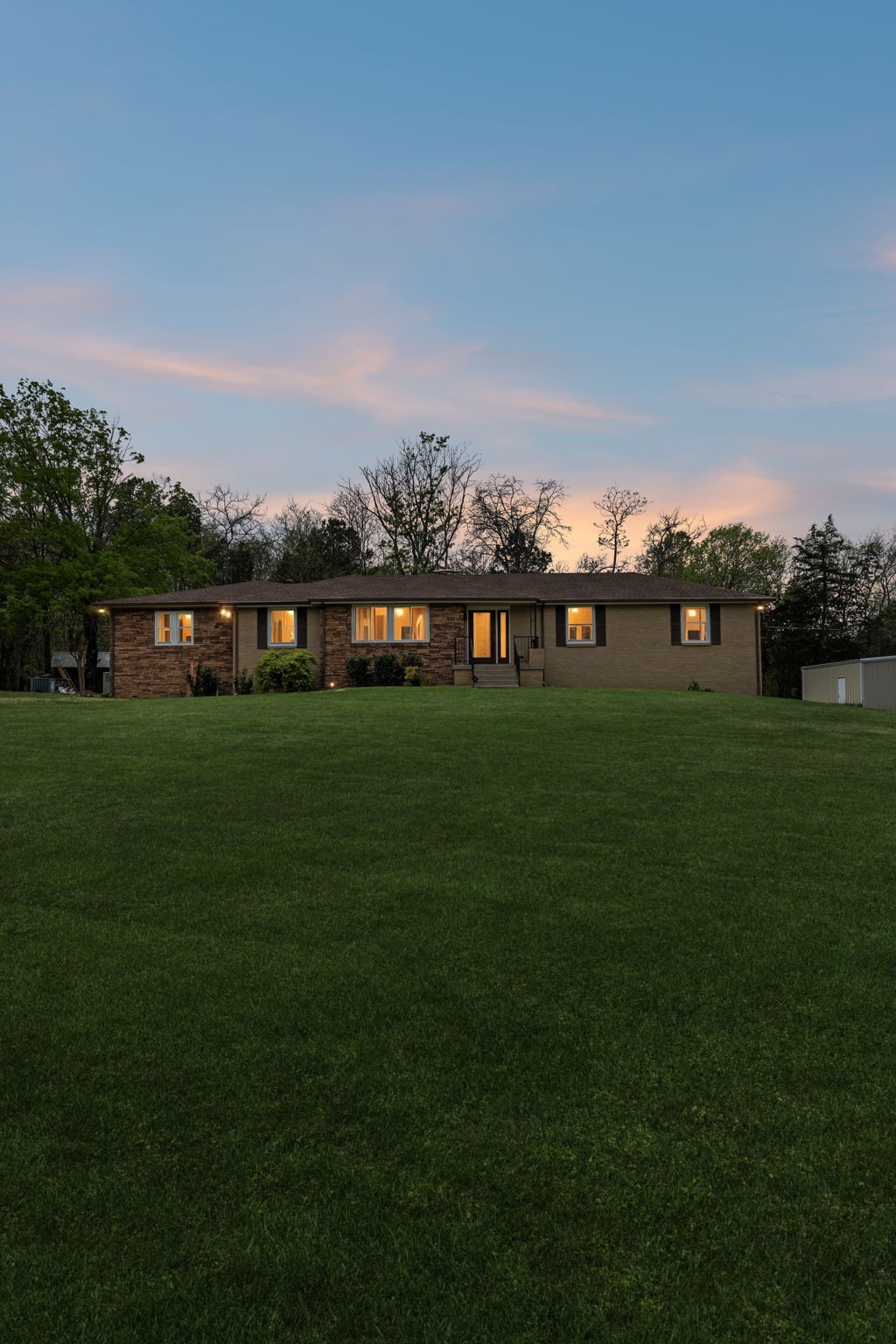 921 Cooks Rd