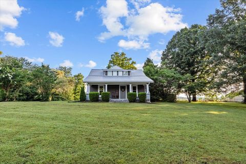 3010 Vanleer Hwy Charlotte TN 37036