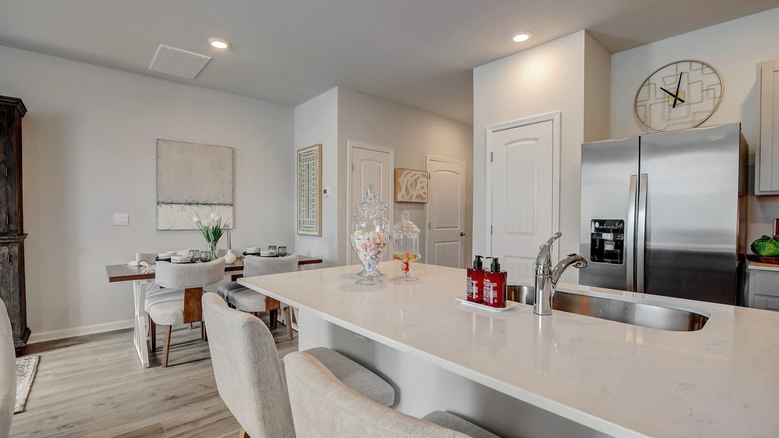 2248 Harlequin Point