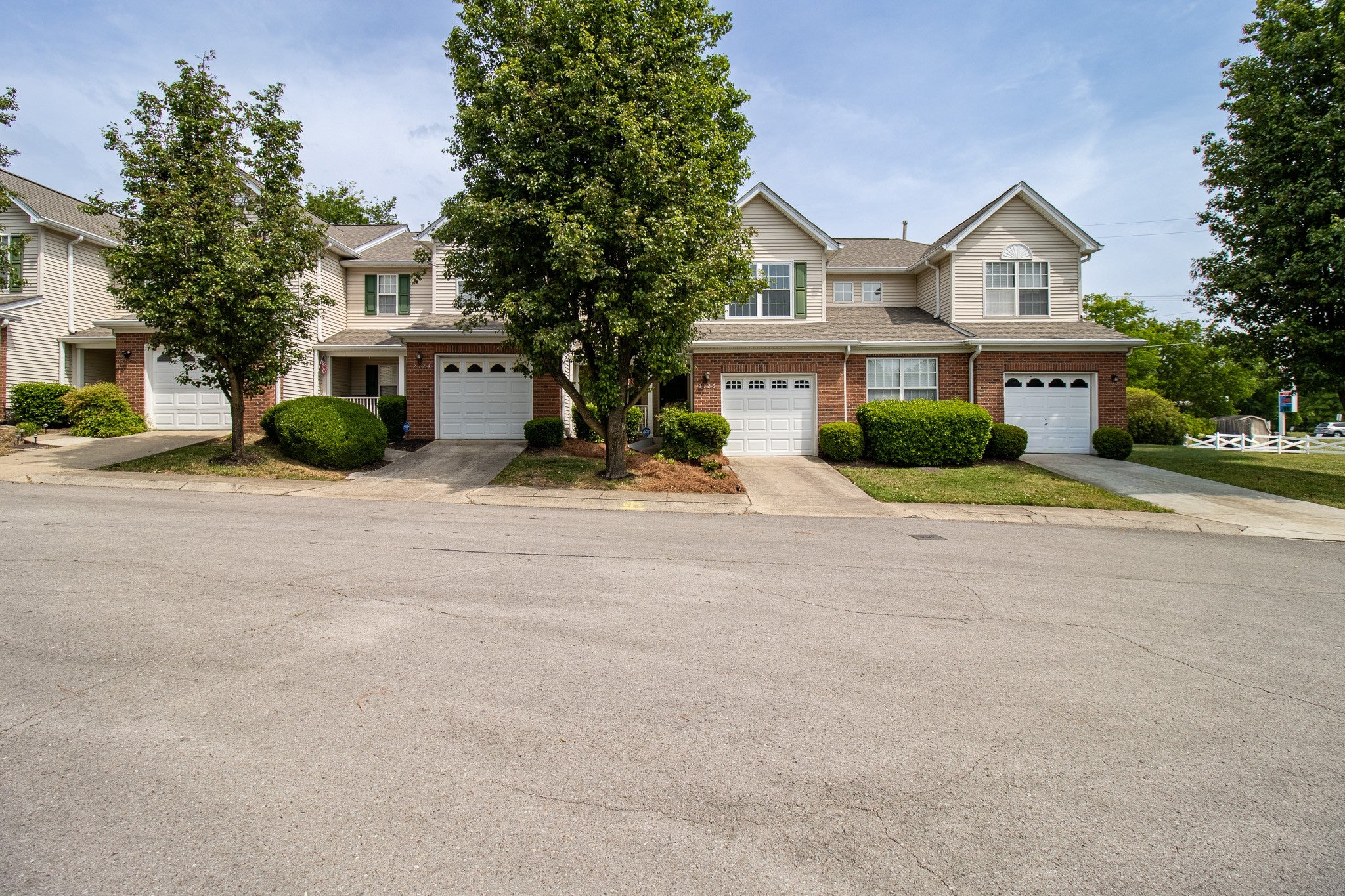 2-bed listing at 2126 Nashboro Blvd, Nashville