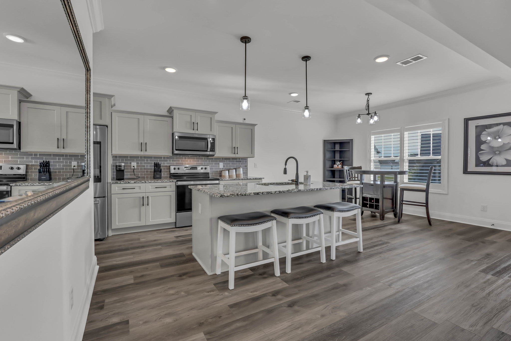 577 Dexter Dr
