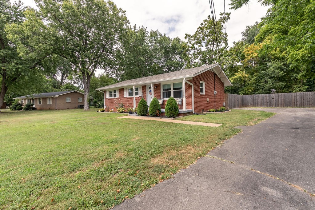 1819 Greerson Dr