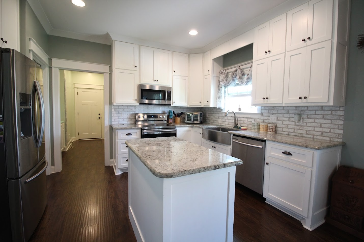 185 Charlotte Dr