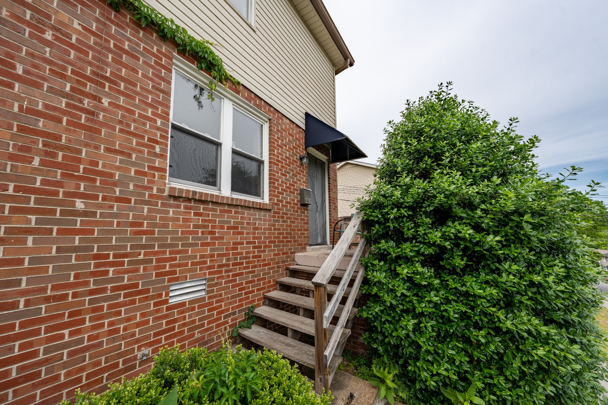3316 Niagara Dr