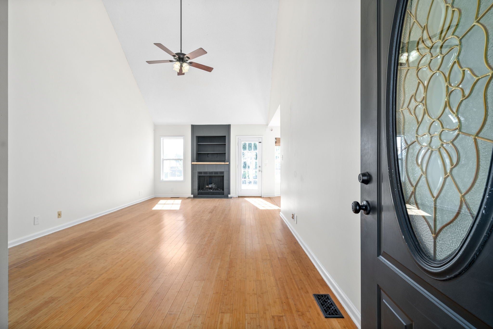 1697 Cedar Springs Cir