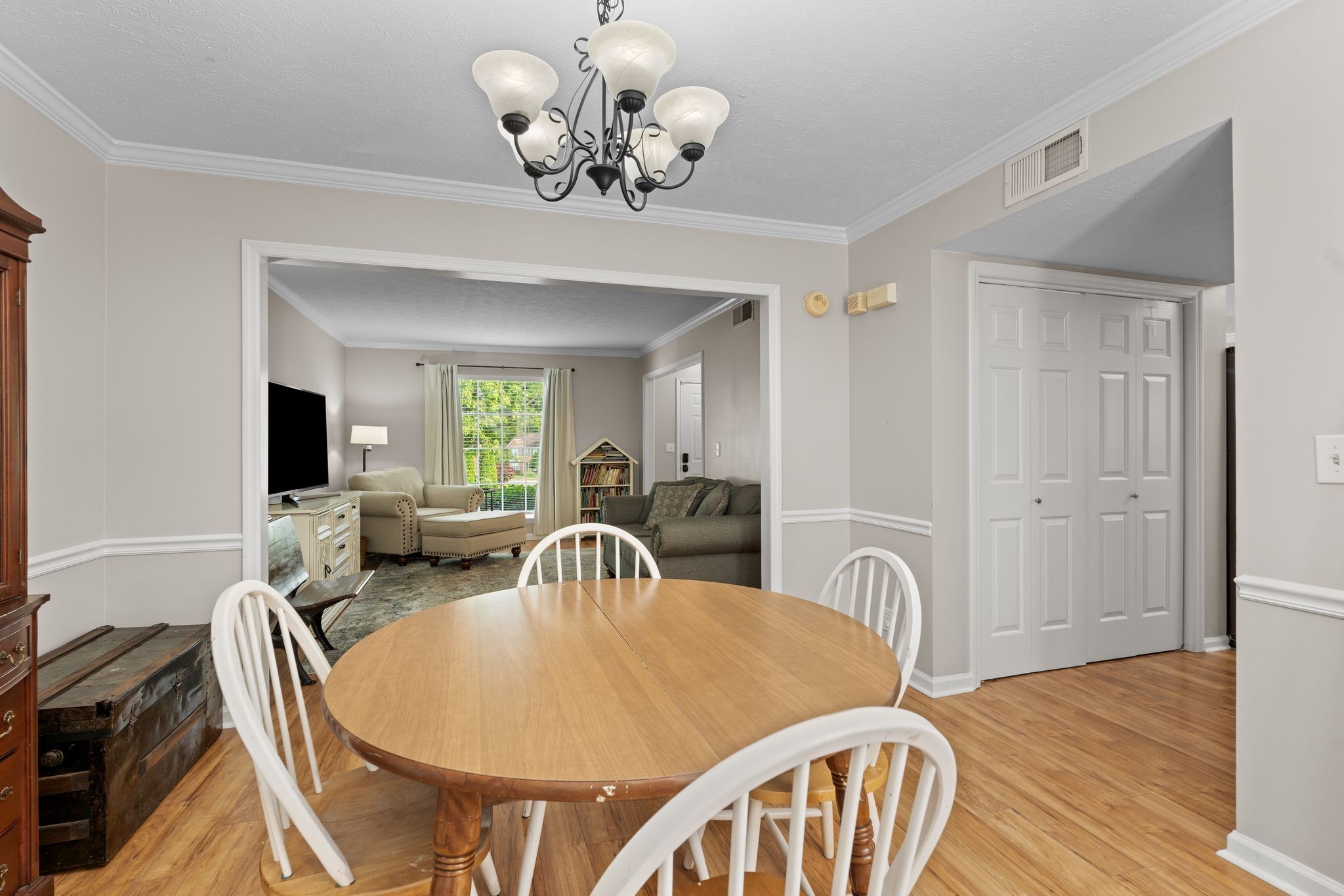 2216 Falcon Creek Dr