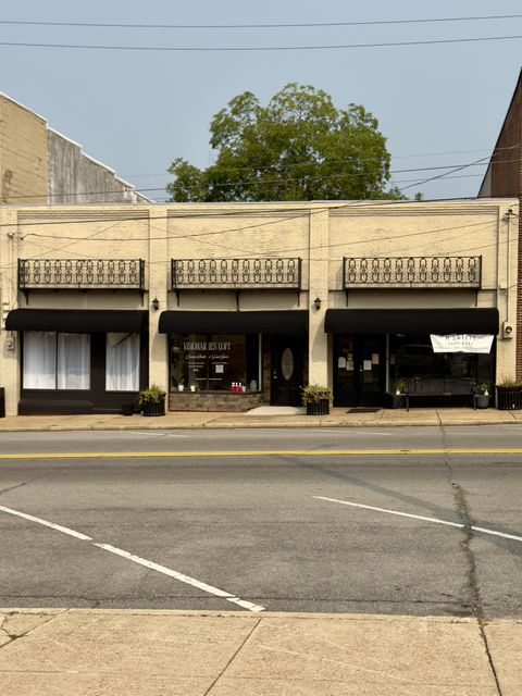 211 E Main St Decherd TN 37324