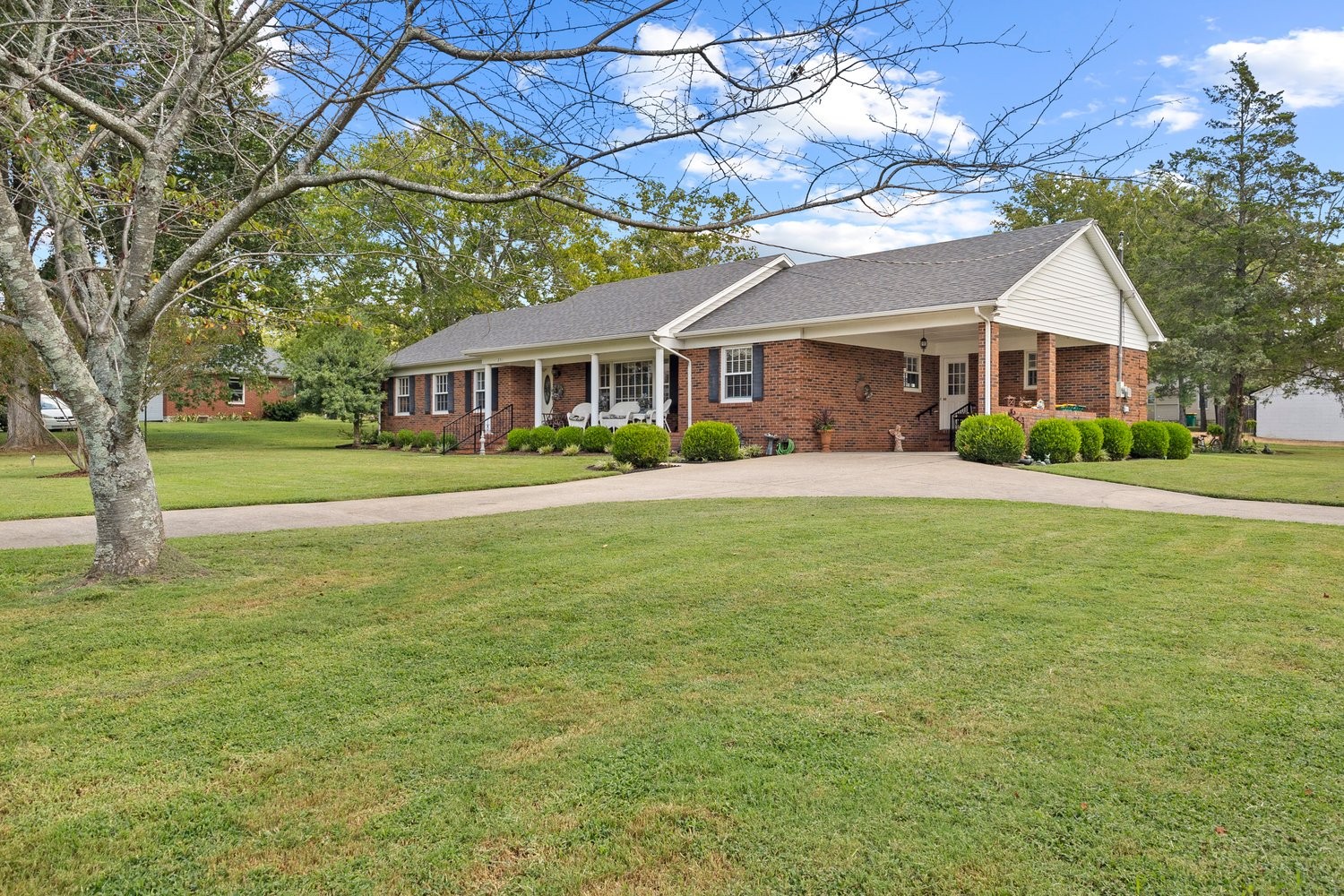 251 Joyce Ave