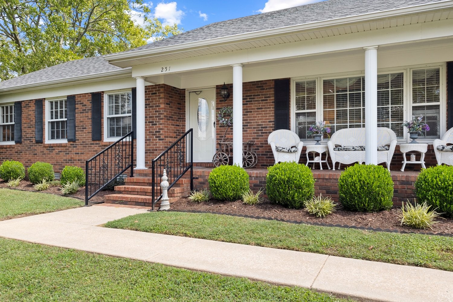 251 Joyce Ave