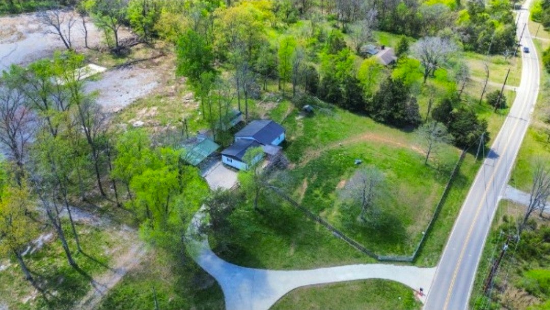 1749 Chandler Rd