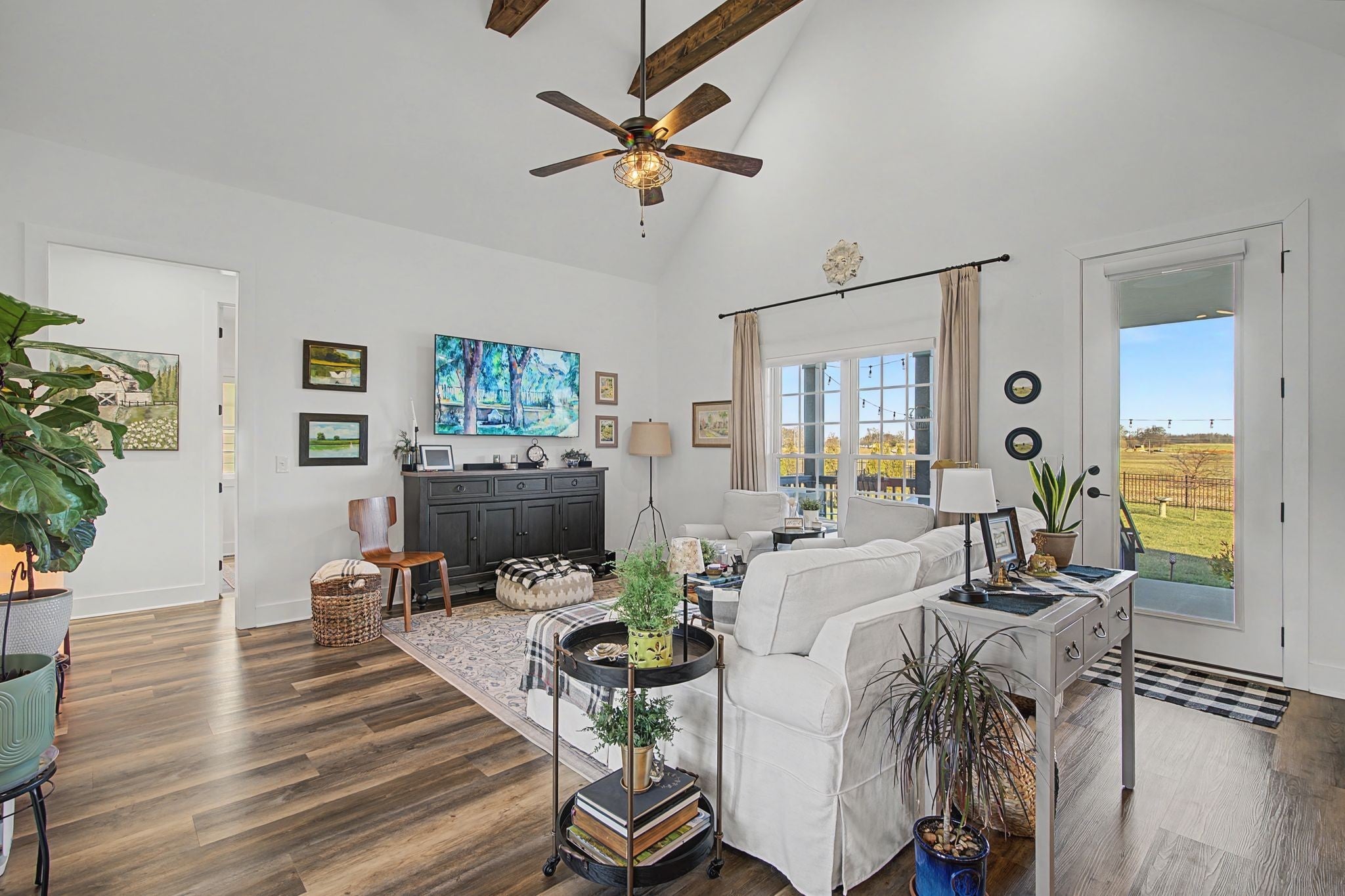 172 Lookout Dr