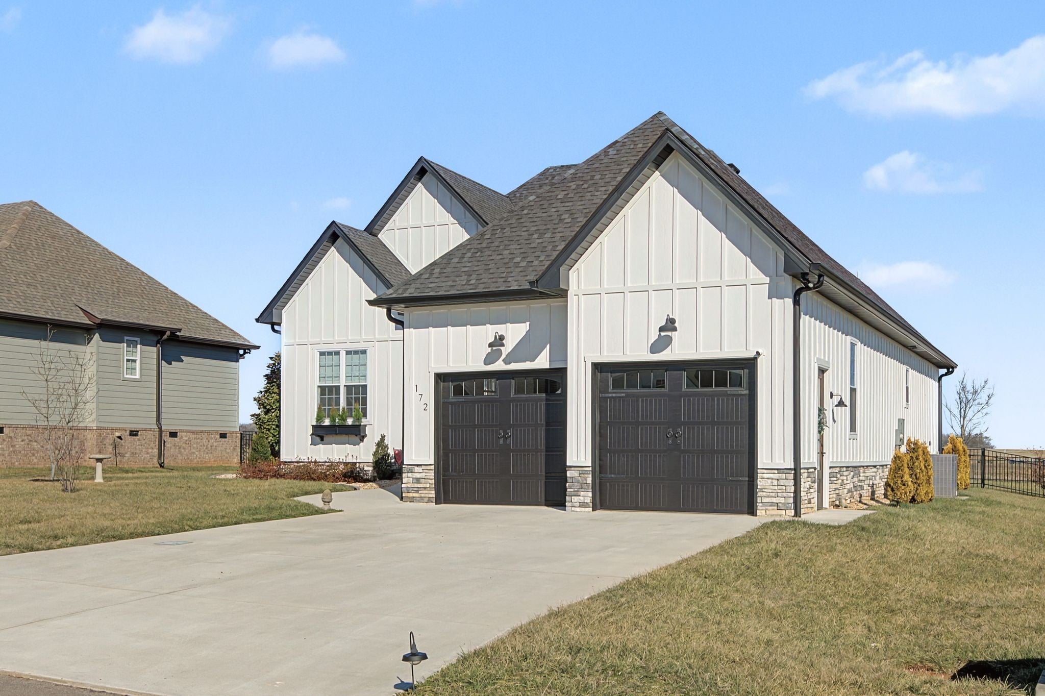 172 Lookout Dr