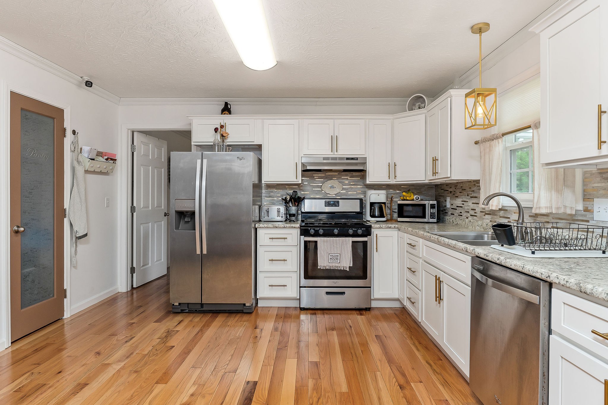 24 Hillcrest Dr