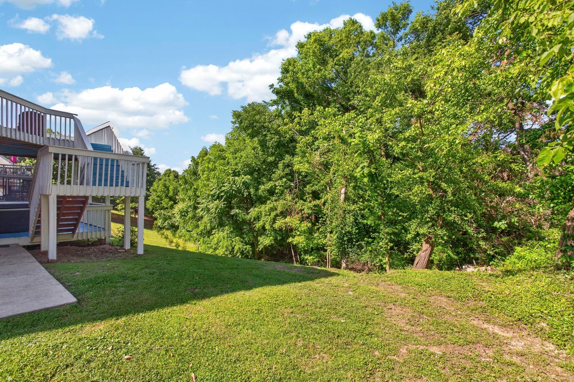 1125 Ben Hill Blvd