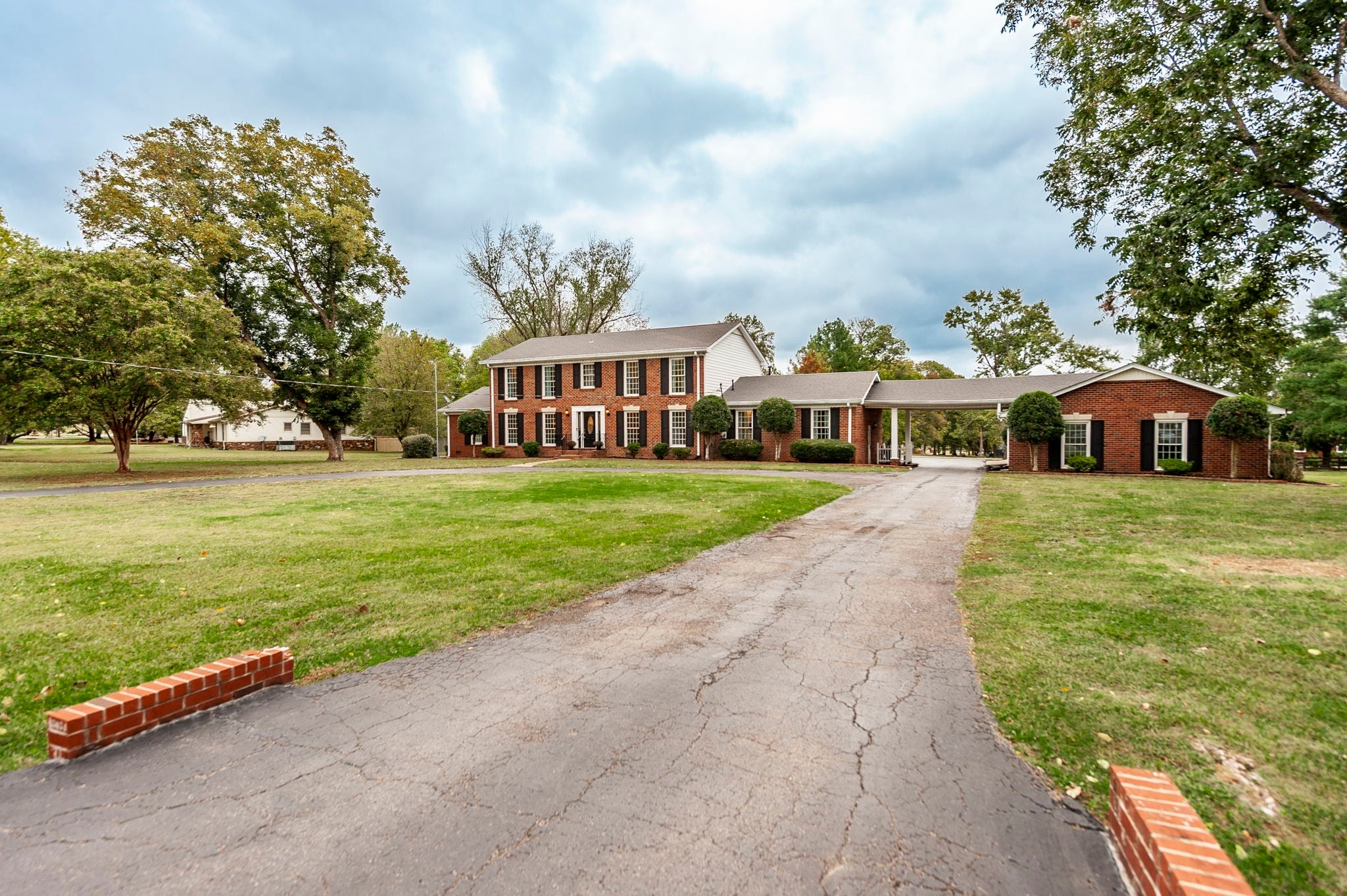1781 Hickory Trace Dr