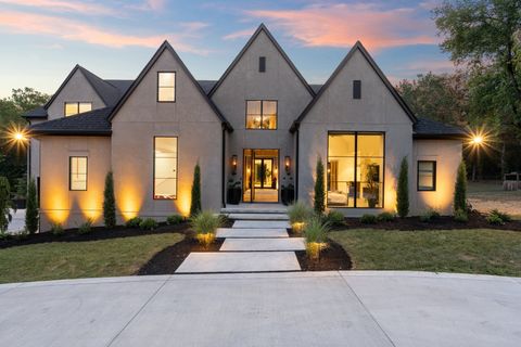 741 Brook Hollow Rd Nashville TN 37205