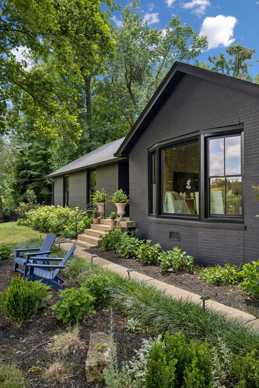 4633 Tara Dr